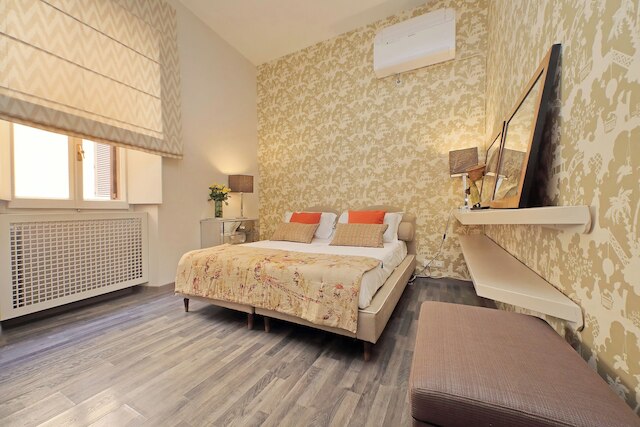 YCH インカンテヴォレ カーサ ア フォンターナ ディ トレヴィ