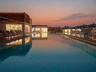 ノボテル マルタ スリーマ