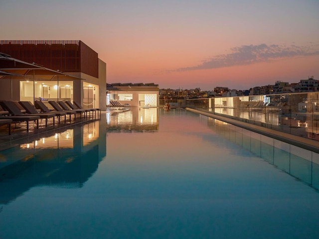 ノボテル マルタ スリーマ