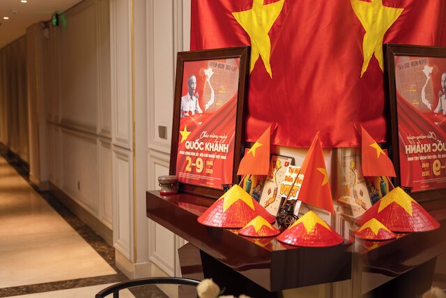 ル プルミエ ホテル & ルーフトップ バー