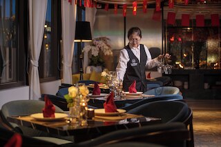 ル プルミエ ホテル & ルーフトップ バー