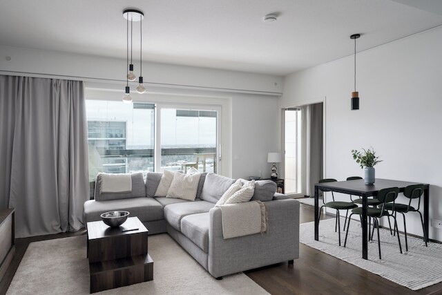 モダン 1 ベッドルーム アパートメント ウィズ ベスト ロケーション