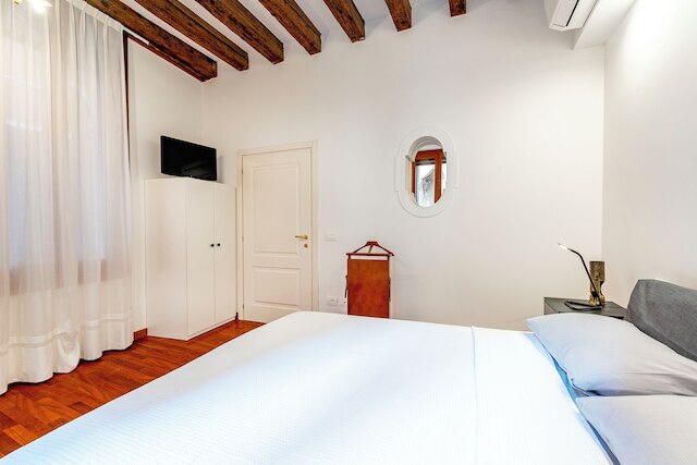 カ デッラ コメディア バイ ワンダフル イタリー