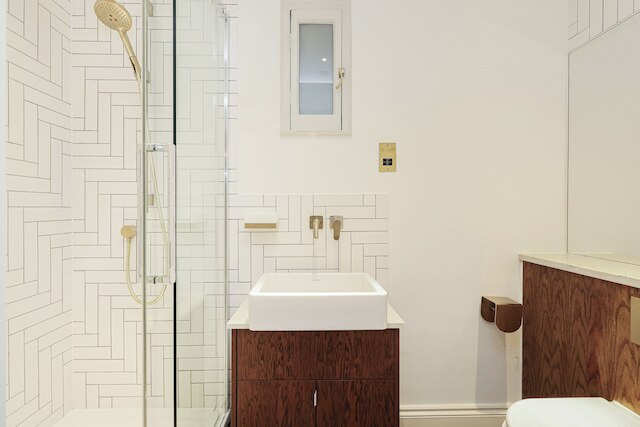 ケンジントン ガーデンズ アパートメンツ