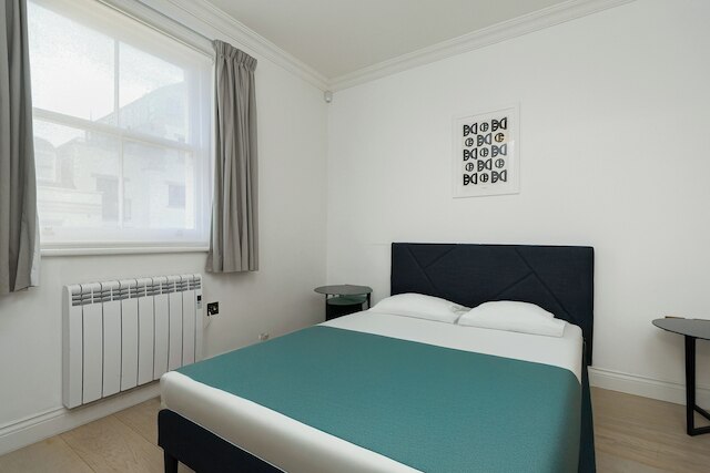 ケンジントン ガーデンズ アパートメンツ