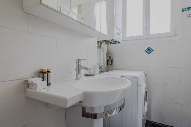 アパートメント イン モンマルトル ウィズ 1 ルーム