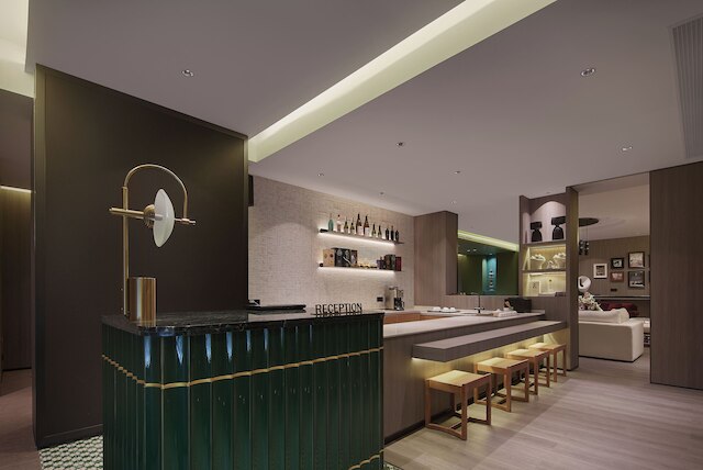 HUA クラブ スペース ビロング トゥ タイム