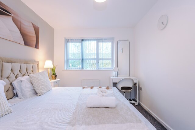 3ベッドルーム-スリープス6-ガーデン-バーベキュー-フリーパーキング-ペット