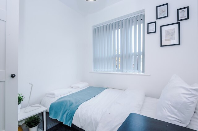 3ベッドルーム-スリープス6-ガーデン-バーベキュー-フリーパーキング-ペット