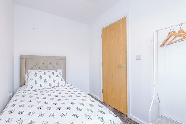 3ベッドルーム-ウォークトゥシティセンター-ガーデン-フリーパーキング