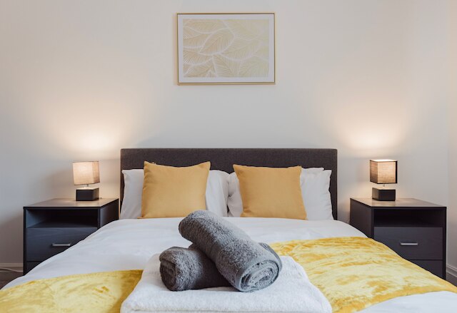 スペーシャス 3-ベッド ハウス ディズベリー マンチェスター