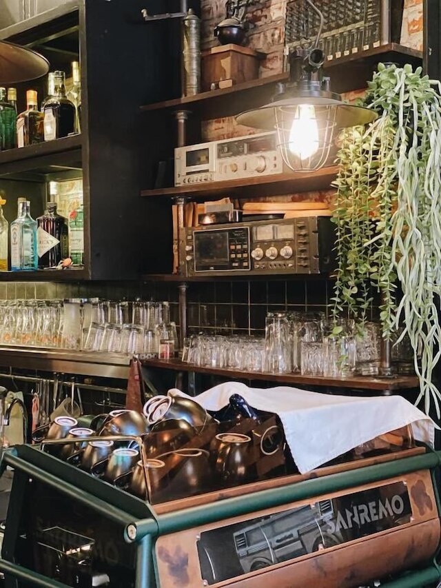 マン ケイブ ホステル