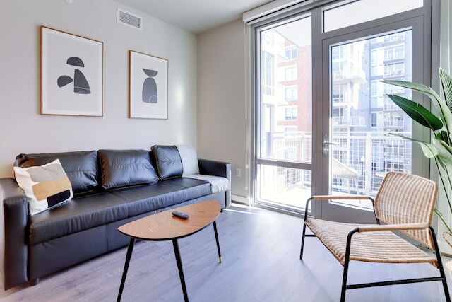 ブライト アパートメント ウィズ グレート アメニティーズ