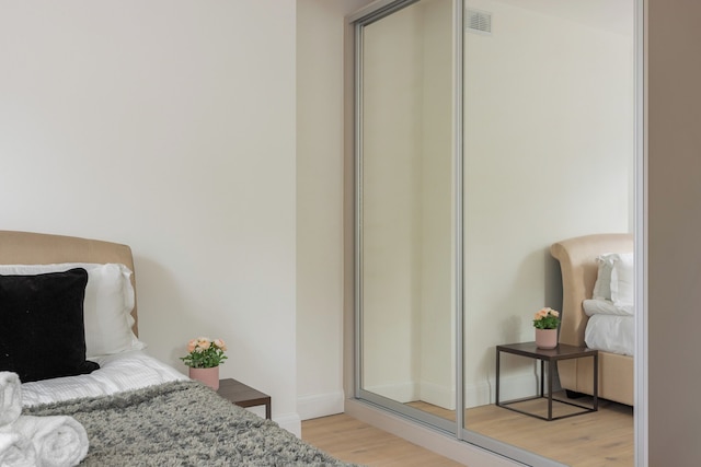 ピックザプレイス ケンジントン ラックス アパートメンツ