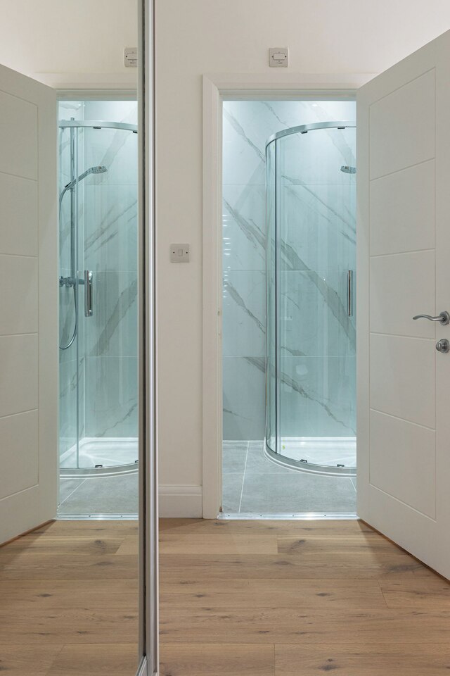 ピックザプレイス ケンジントン ラックス アパートメンツ