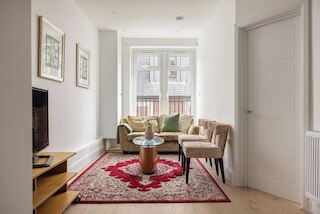 ピックザプレイス ケンジントン ラックス アパートメンツ