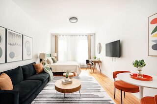 444-2f ニュー スペーシャス スタジオ ヘルズ キッチン エレベーター ビルディング