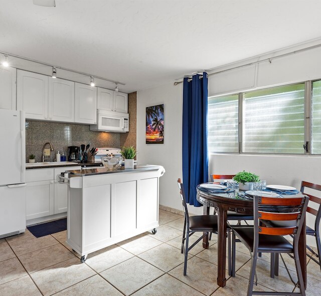 キヘイ カイ ナニ #13-131 1 ベッドルーム コンド