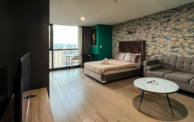 センチュリー スパイア