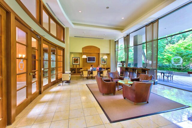 プライム クリスタル シティ アパートメンツ