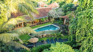 プライベート プール ヴィラ イン ウブド ウィズ ジャングル ビュー