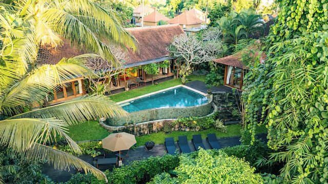 プライベート プール ヴィラ イン ウブド ウィズ ジャングル ビュー