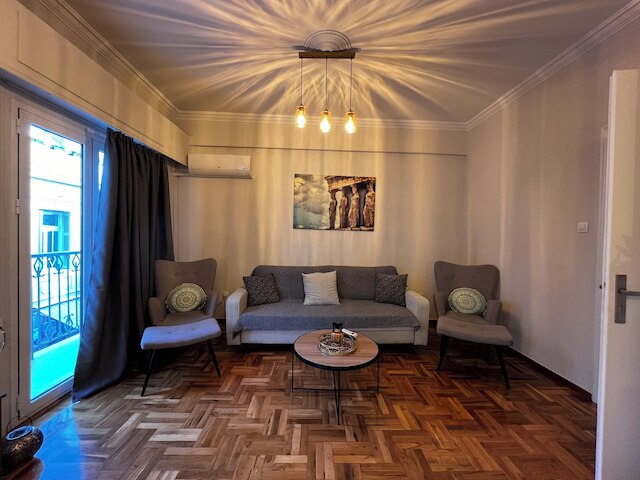 カリアティーズ ラグジュアリー アパートメント