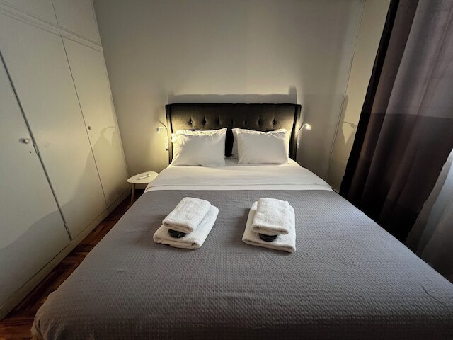 カリアティーズ ラグジュアリー アパートメント