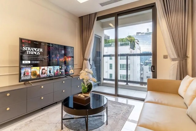 マディソン ラグジュアリー センター ポイント ディストリクト 1