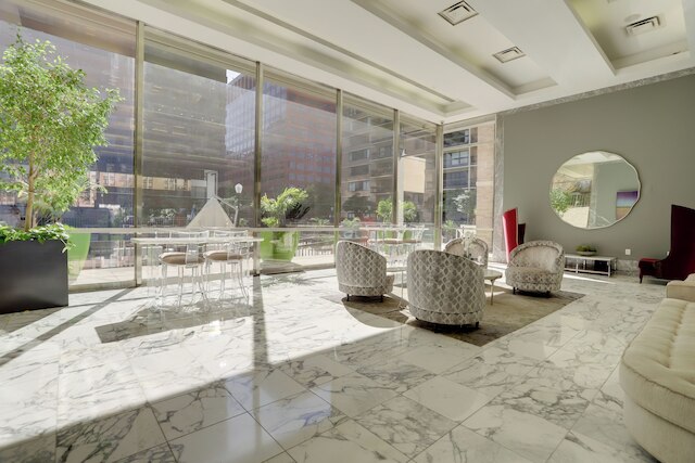 ウォーカブル DC ビュー アパートメント