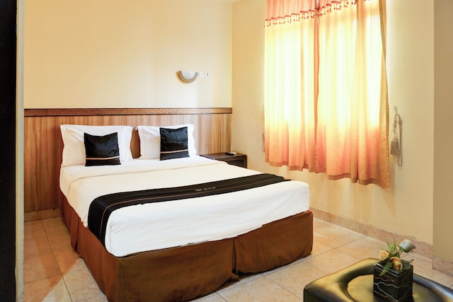 コレクション O R.スカムト ニア パレンバン トレード センター モール