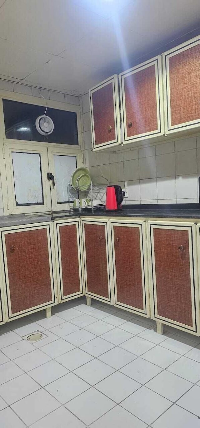 ファーニッシュド スタジオ アパートメント イン バールドバイ