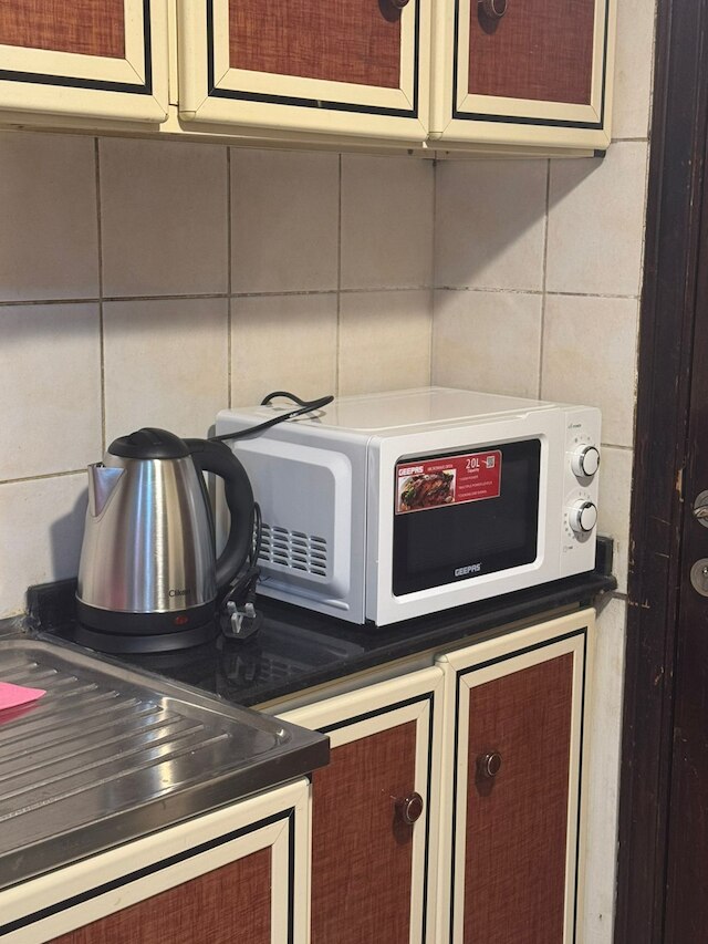 ファーニッシュド スタジオ アパートメント イン バールドバイ