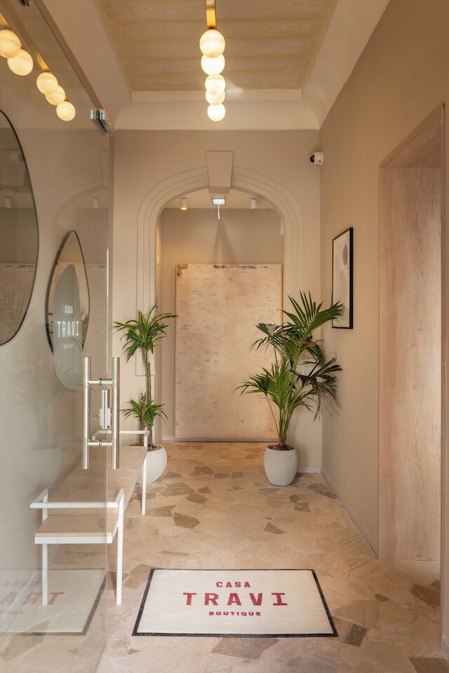 トラヴィ ブティック バイ ホリ