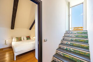 ウン テラッツォ パノラミコ ス ナポリ