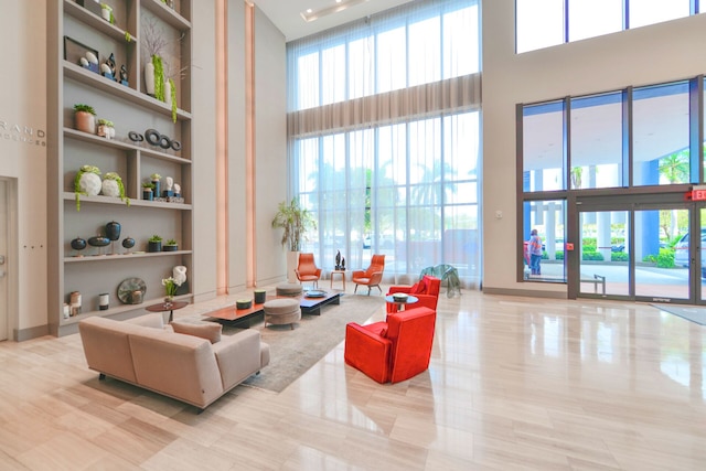 ダウンタウン ドラル コンド ウィズ フリー パーキング