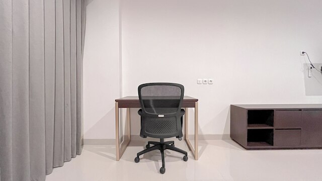 セレーン スタジオ (ノー キッチン) スペース スケールズ レジデンス ヌサドゥア バリ アパートメント