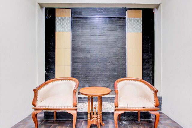 ホテル O ジャラン マリオボロ ニア スタシウン トゥグ ヨギャカルタ フォーマリー ホテル バル