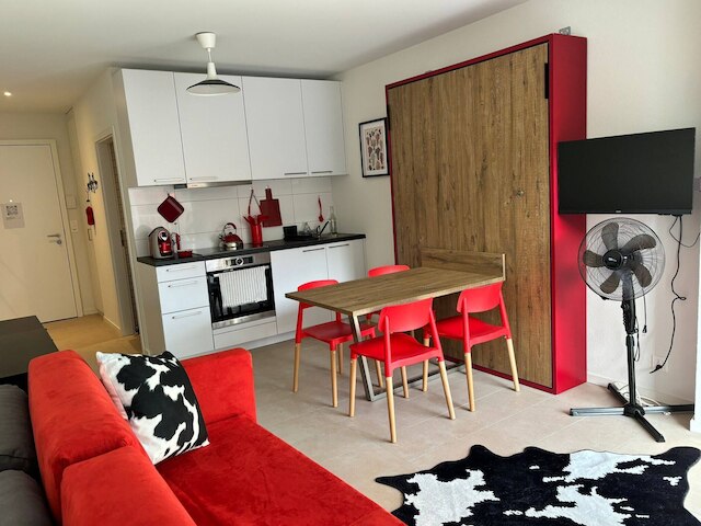 グレープ プレイス ウィズ ウォッシングマシン