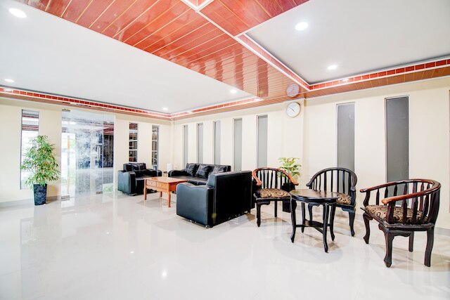 コレクション O プサット コタ ペカンバル ニア ルマ サキット プリマ フォーマリー キングズ ホームステイ