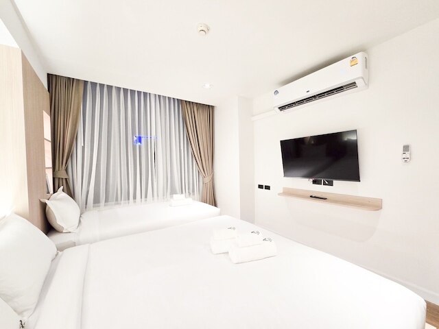 アセラ プラトゥーナム ホテル