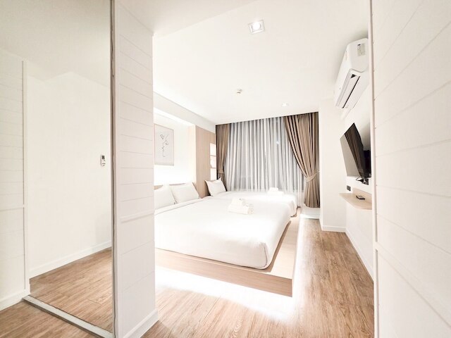 アセラ プラトゥーナム ホテル