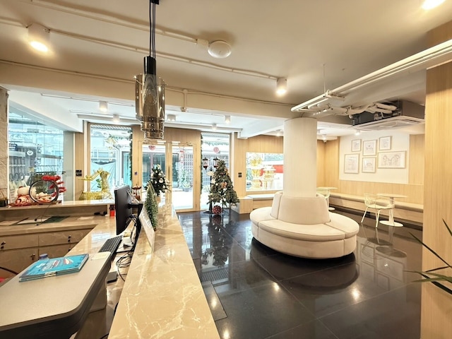 アセラ プラトゥーナム ホテル