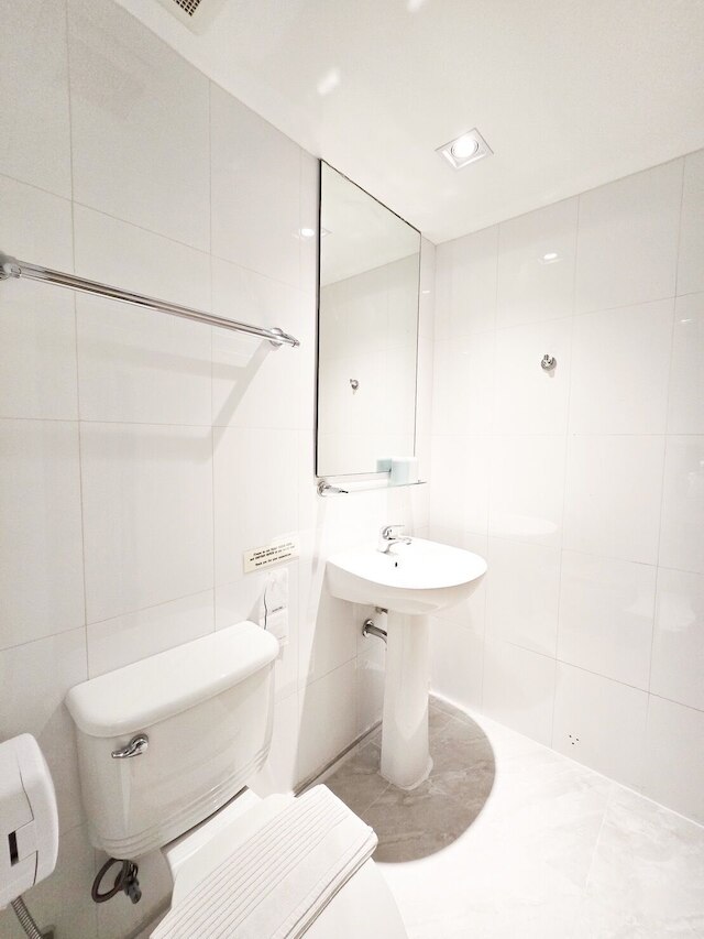 アセラ プラトゥーナム ホテル