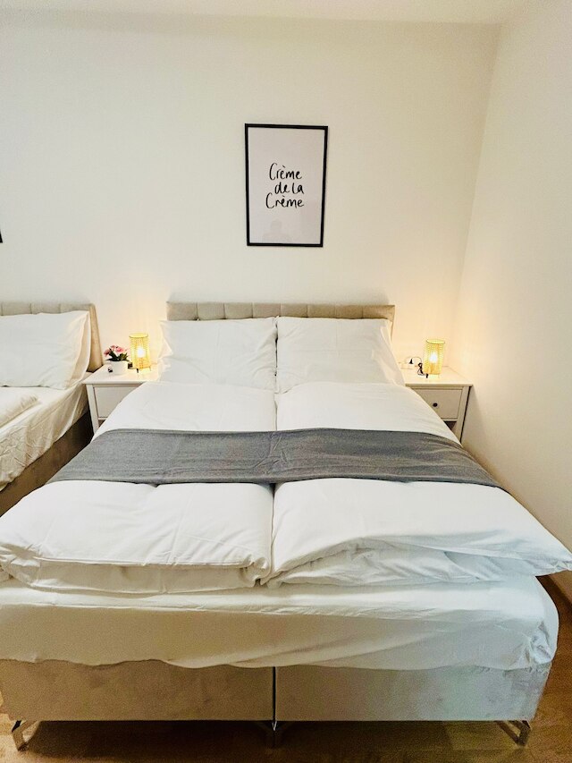 ニュー ラグジュアリー アパートメント メトロ ステーション