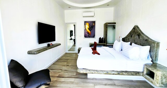 スターランド ラグジュアリー プール ヴィラ パタヤ 8 ベッドルームズ