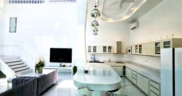 スターランド ラグジュアリー プール ヴィラ パタヤ 8 ベッドルームズ