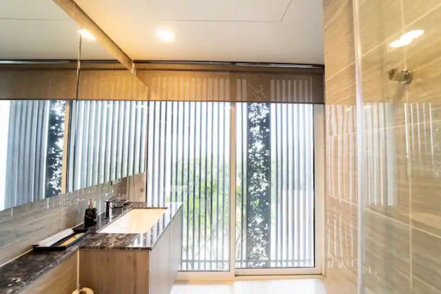 セレニティ スカイ スイーツ イン ディストリクト 3