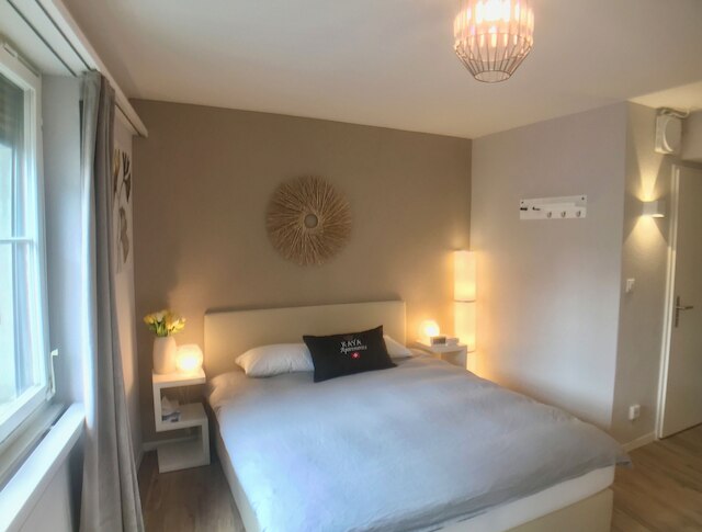 カヤ チューリッヒ ニーダードルフ