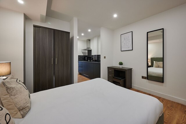 ホスト ステイ デラックス スタジオ フォー トゥ セブンステイ アパートメント